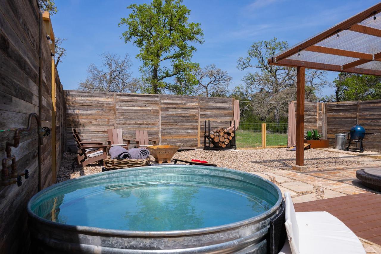 Romantic Tiny Luxury Retreat W Heated Pool, Sauna N Outdoor Shower In Wimberley 10 Acres Exterior photo