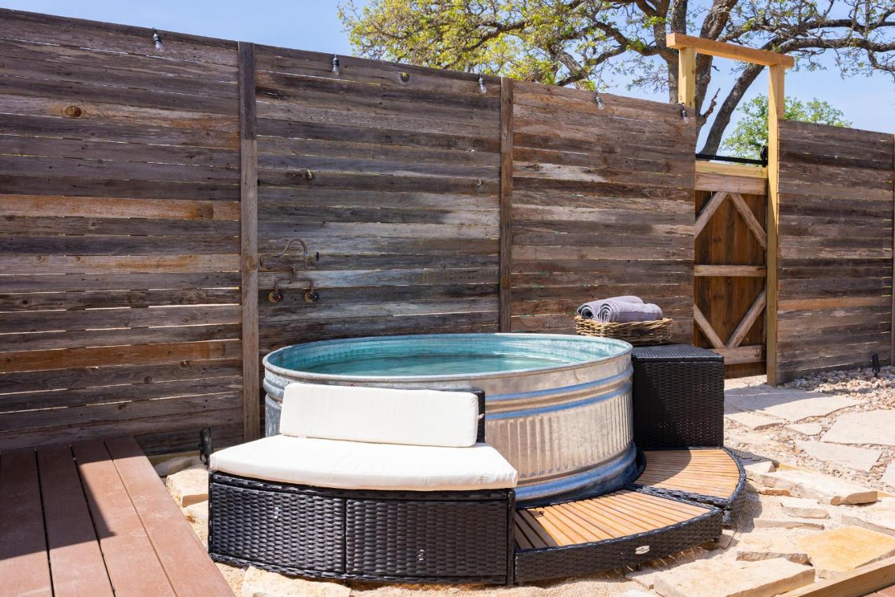 Romantic Tiny Luxury Retreat W Heated Pool, Sauna N Outdoor Shower In Wimberley 10 Acres Exterior photo